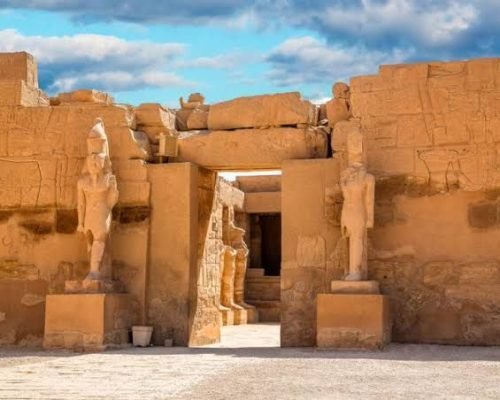 Tour Inside Karnak Temple4